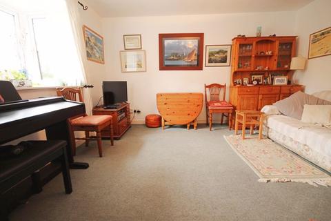 100 Brindley Close, Wembley, HA0 1BT