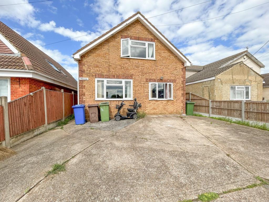 Drake Avenue, Sheerness 4 bed detached house for sale £375,000