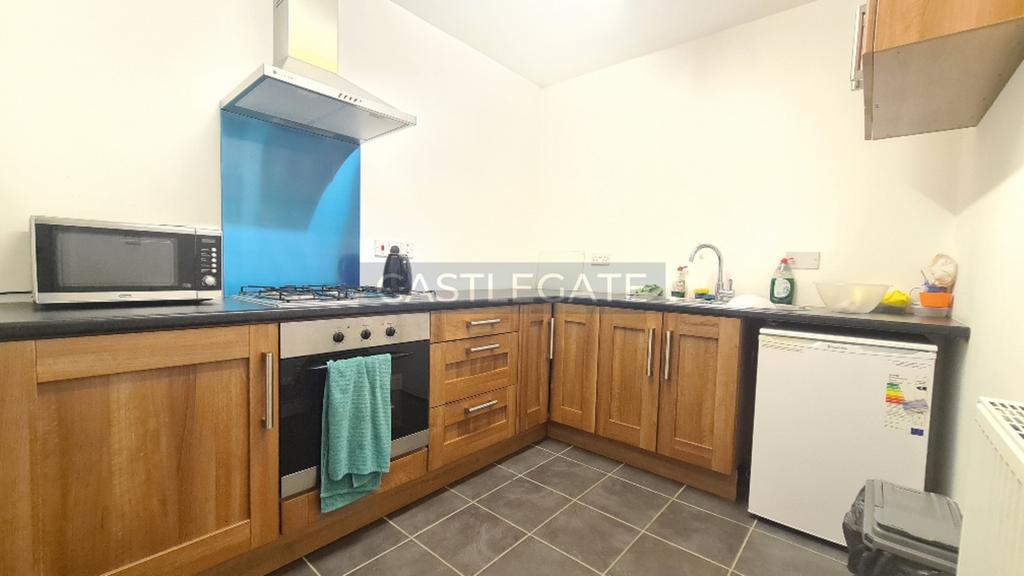 Bilal Buildings, Room 4, 8d Spaines Road, Fartown,