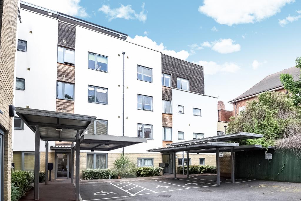 Clapham Park Road Clapham Common SW4 1 bed apartment £1,650 pcm (£381 pw)