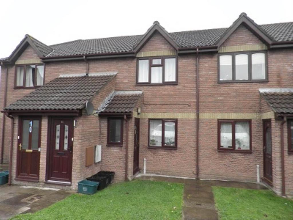 Wallbridge Gardens, Frome, Somerset 2 bed flat £995 pcm (£230 pw)