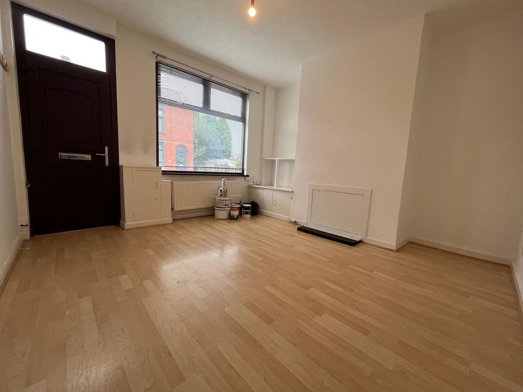 Droylsden manchester m43 2 bed flat 850 pcm 196 pw 