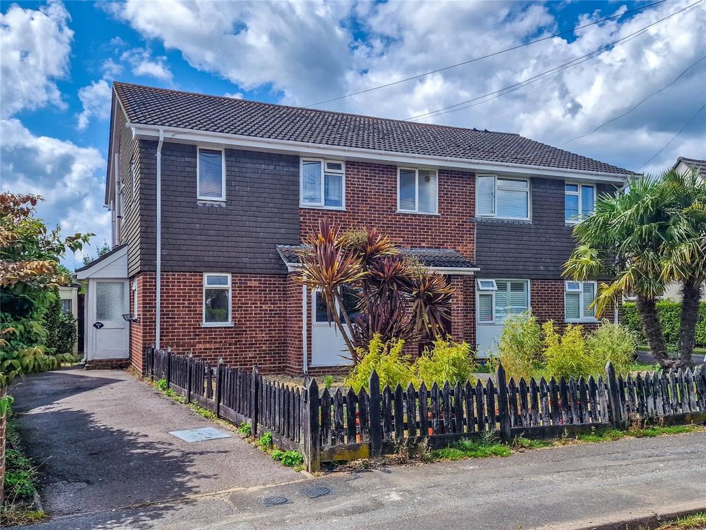 Solent Road, Walkford, Christchurch, Dorset, BH23 2 bed apartment for sale £285,000