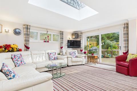 4 bedroom detached house for sale, Knightwood Close, Highcliffe, Dorset, BH23
