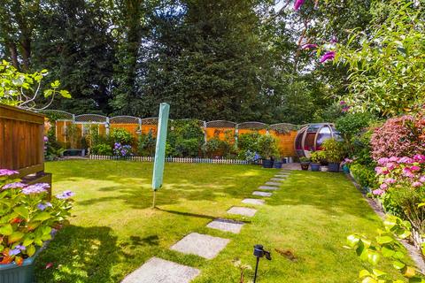 4 bedroom detached house for sale, Knightwood Close, Highcliffe, Dorset, BH23
