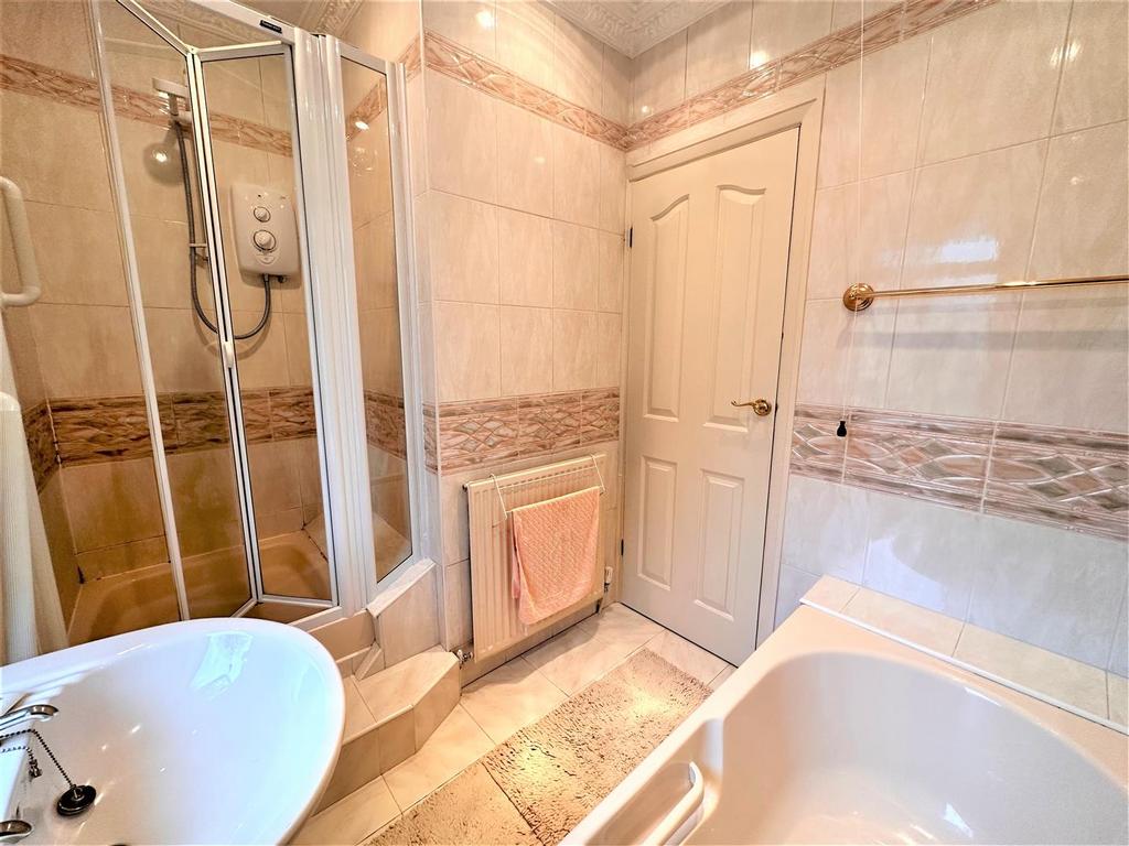 Bath and shower room