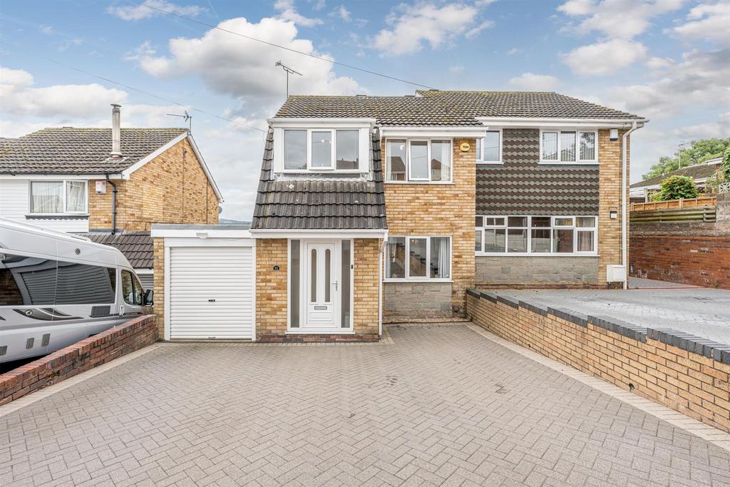 Ellerslie Close, Brierley Hill, DY5 2NN 3 bed semidetached house for sale £250,000