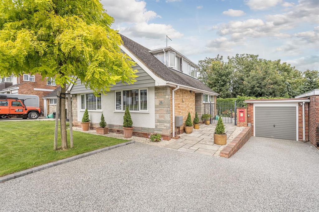 Richmond Grove, Wollaston, DY8 4SF 3 bed semidetached house for sale
