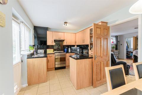 3 Barton Meadow Road, High Bickington, Umberleigh, EX37 9AN