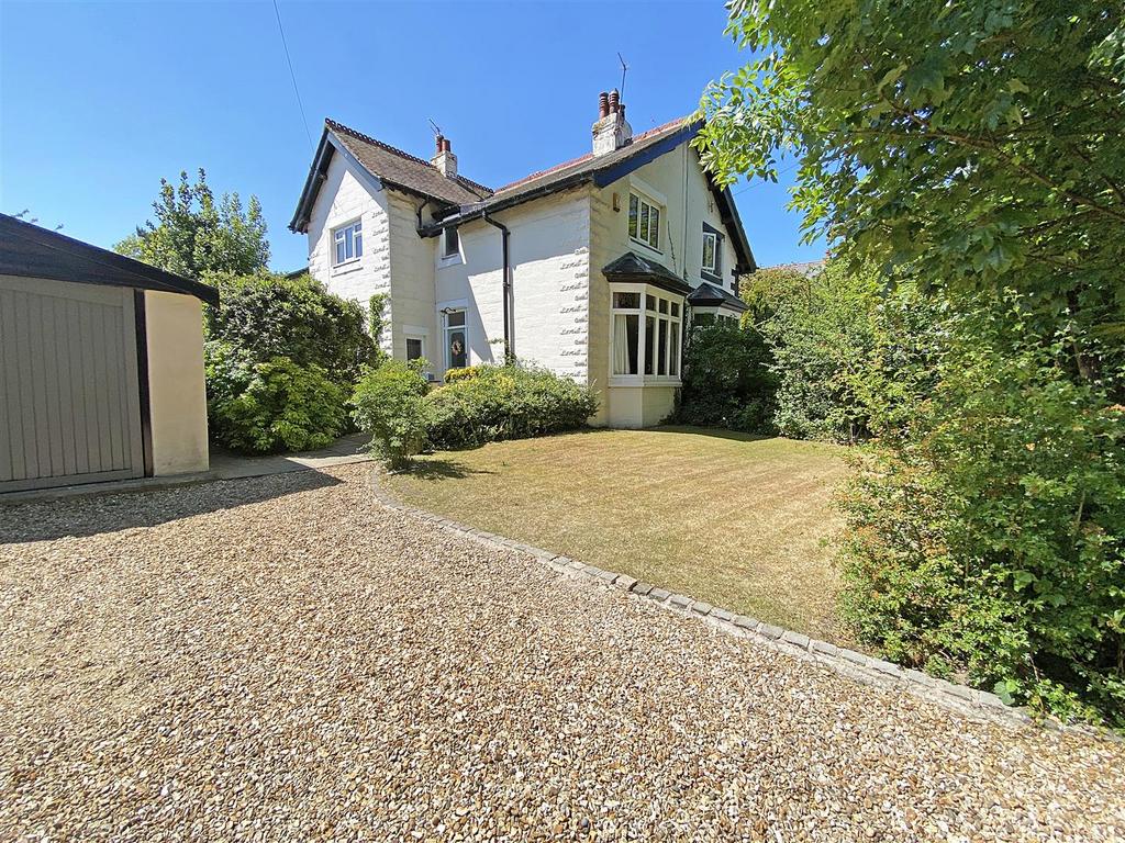 Thirlmere Road, Hightown, Merseyside 3 bed semidetached house for sale