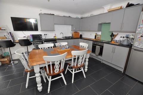 28 Cae Gwyrdd, St Clears, Carmarthen, SA33 4BE