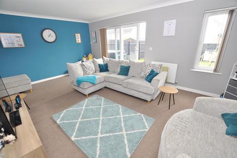 28 Cae Gwyrdd, St Clears, Carmarthen, SA33 4BE