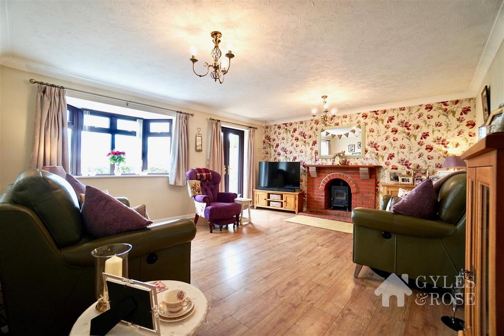 Great Bromley 2 bed detached bungalow for sale £340,000