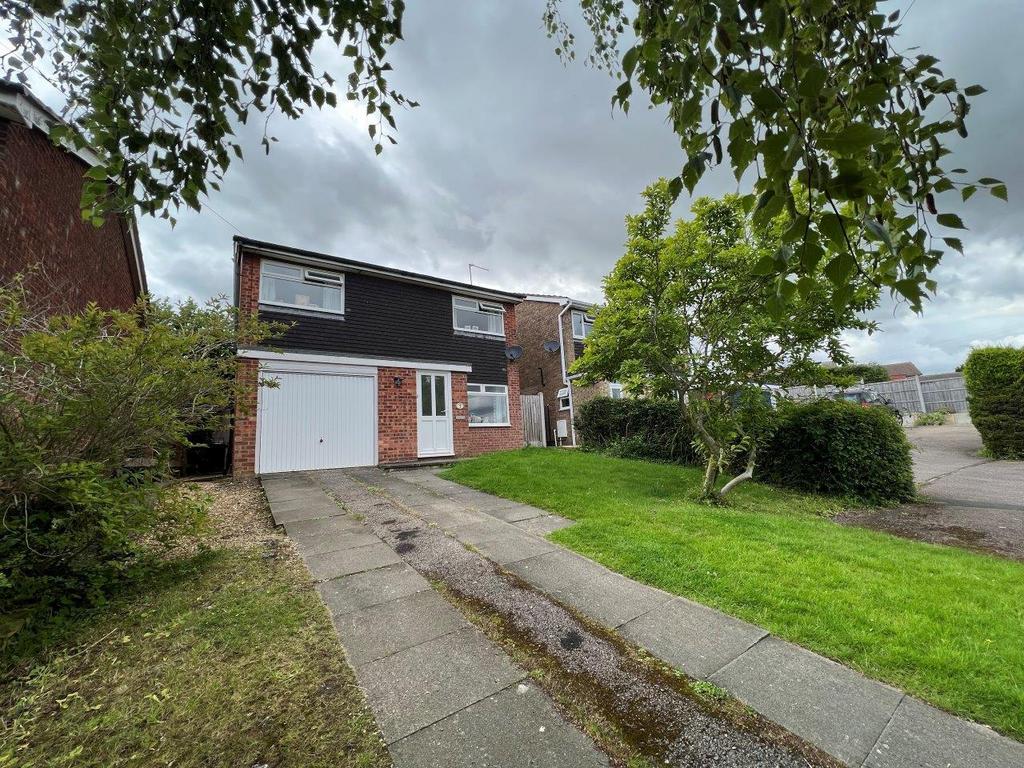 CHILTERN CLOSE, OAKHAM 3 bed detached house to rent £935 pcm (£216 pw)