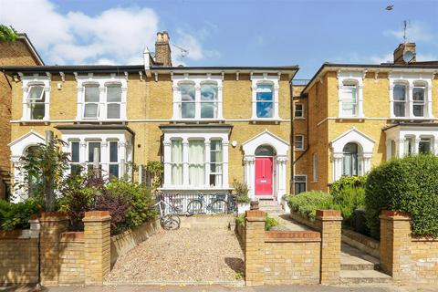 Flat 2, 209 Evering Road, London, E5 8AL