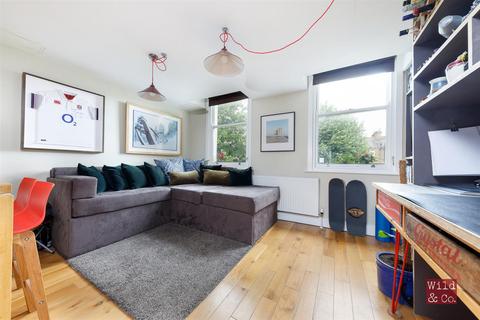 Flat 2, 209 Evering Road, London, E5 8AL