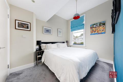 Flat 2, 209 Evering Road, London, E5 8AL