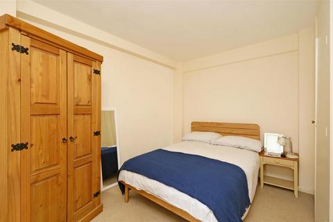 1 bedroom flat for sale - Upper Richmond Road, London