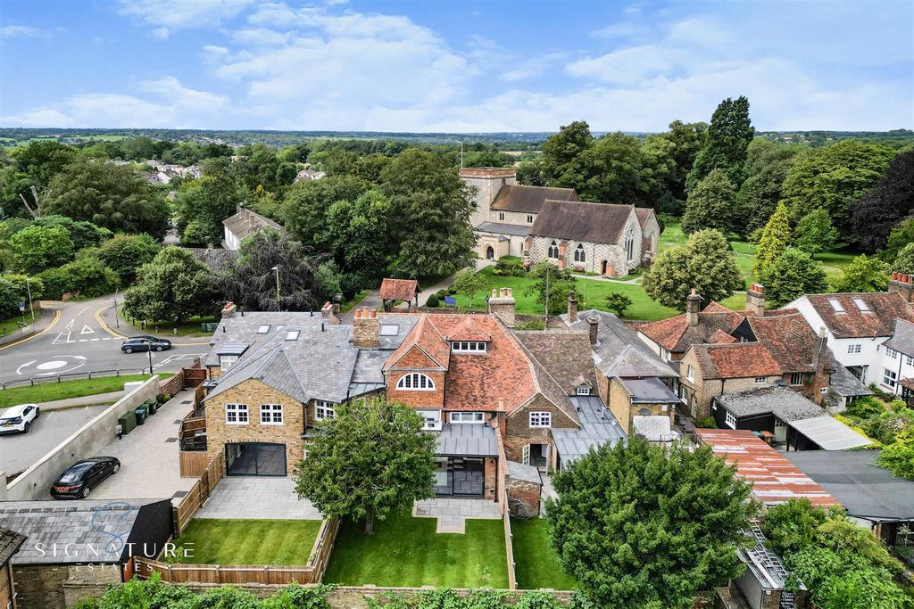 High Street, Abbots Langley 4 bed house for sale £1,200,000