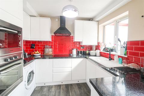 19 Chamberlain Close, Church Langley, Harlow, CM17 9QP