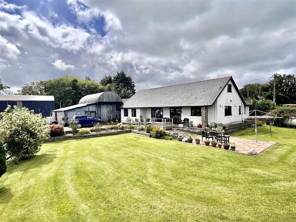 Cross Inn, Llandysul 4 bed property with land for sale £595,000