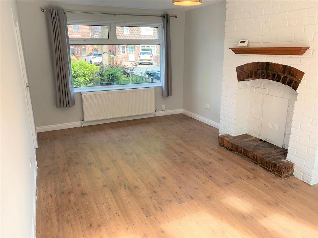 Trevor Road, Urmston, Manchester, M41 3 bed semidetached house £