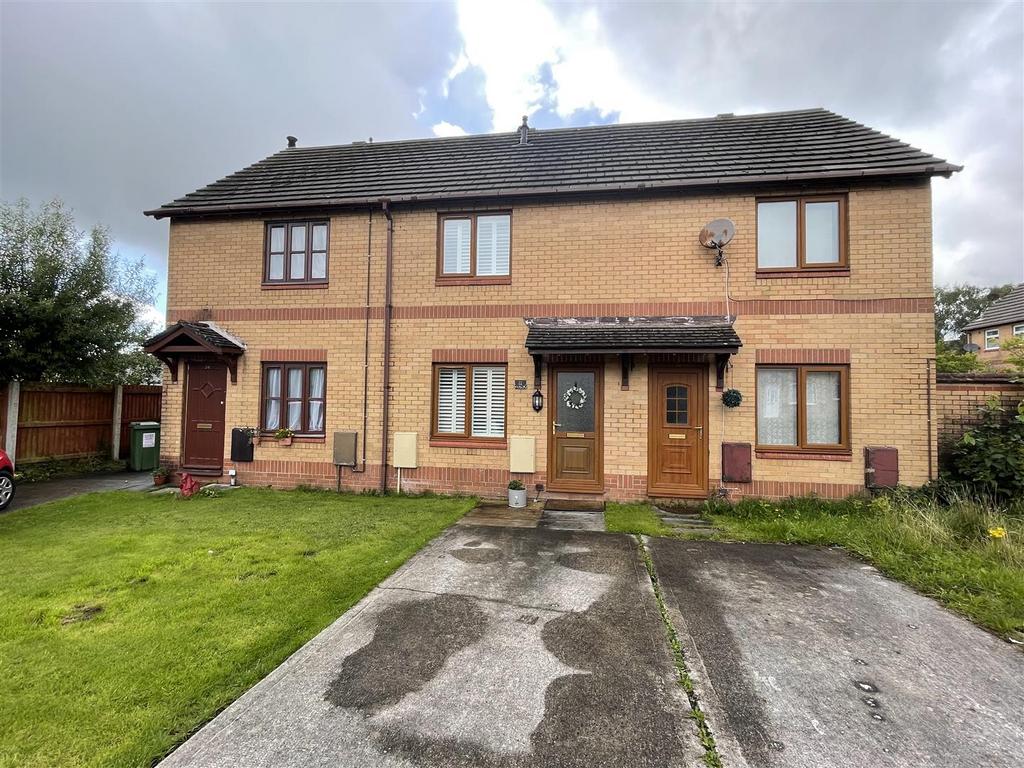 Clos Cilsaig, Dafen, Llanelli 2 bed terraced house £129,950