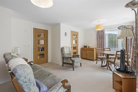 2 bedroom apartment for sale, Stroudwater Court, 1 Cainscross Road, Stroud, GL5 4ET