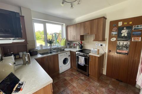 5 Heol Elizabeth, Burry Port, SA16 0PA