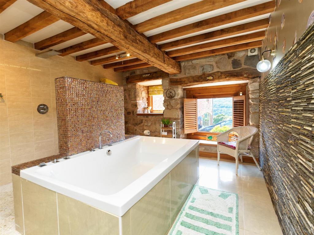 Main bathroom