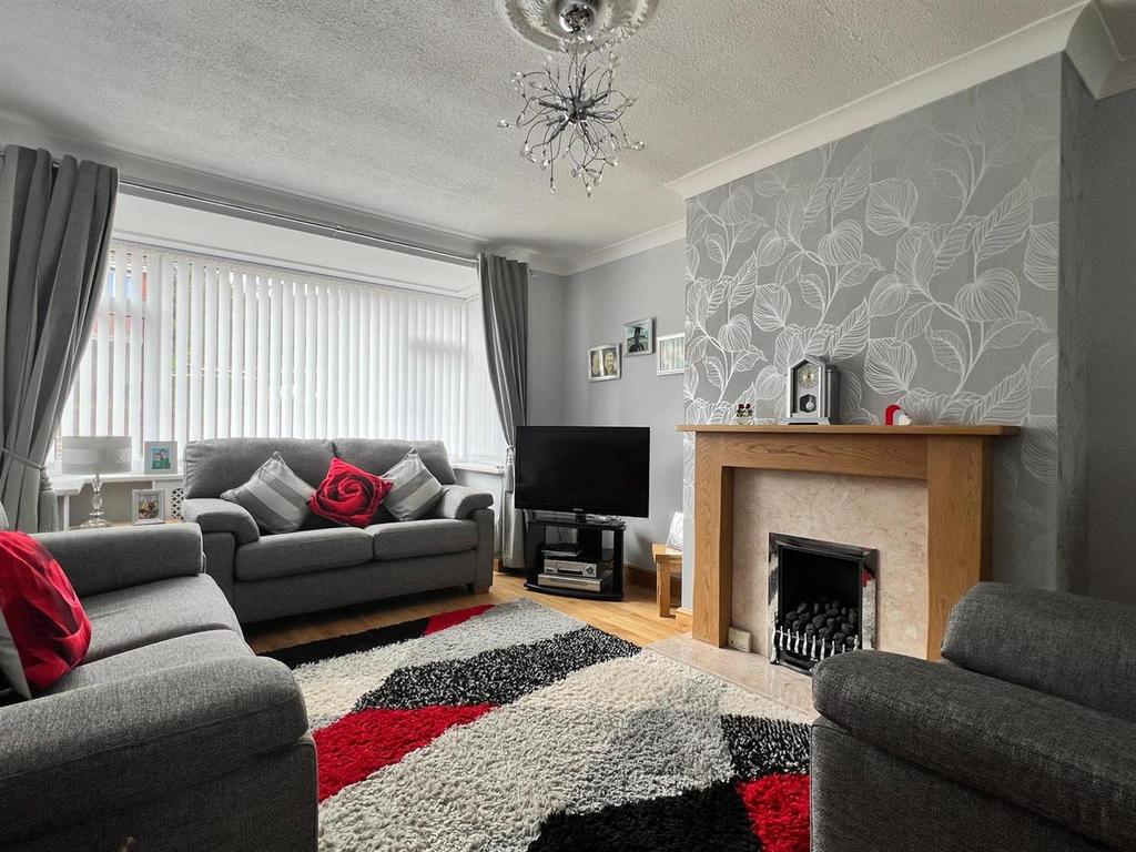 Lady Ediths Park, Scarborough 3 bed semidetached house £230,000