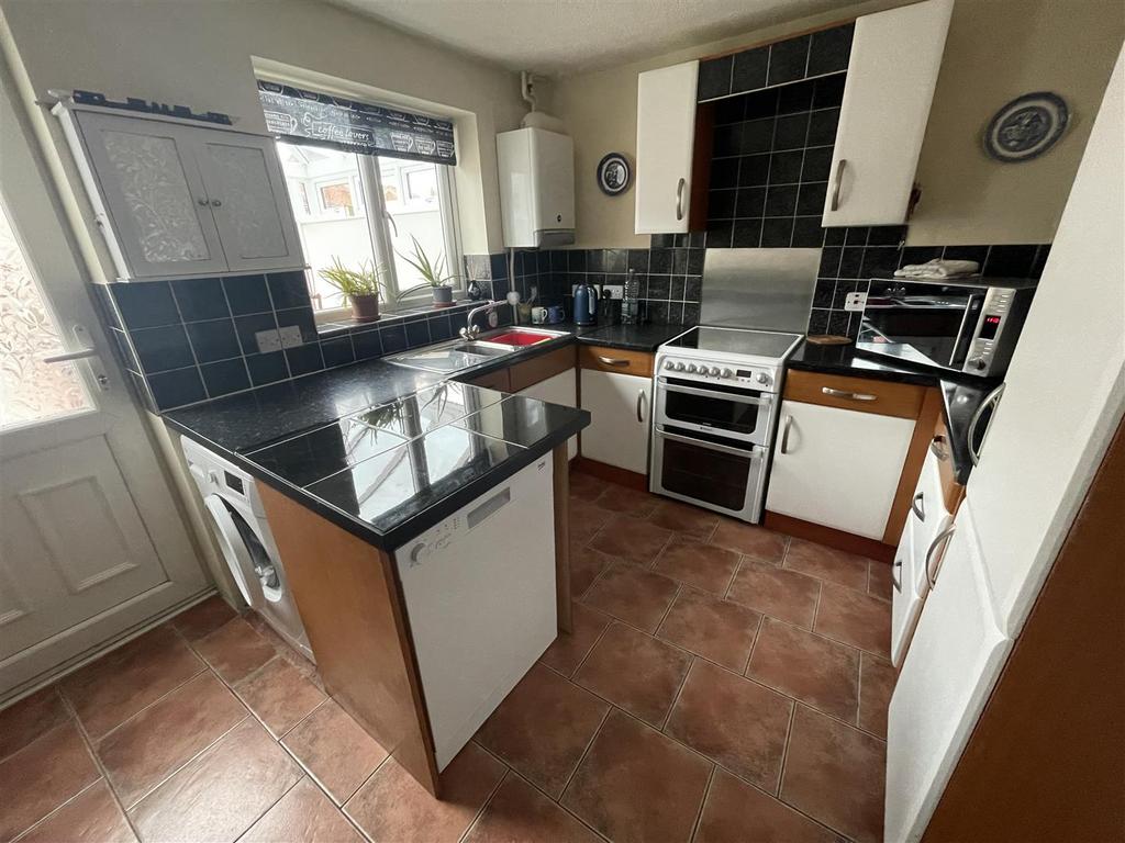 Charlecote Walk, Maple Park, Nuneaton 2 bed semidetached house for