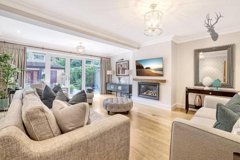 6 bedroom detached house for sale, The Plain, Epping