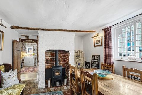 3 bedroom cottage for sale, King Street, Castle Hedingham, Halstead, CO9