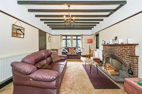 8 Downview Road, Barnham, Bognor Regis, PO22 0EE
