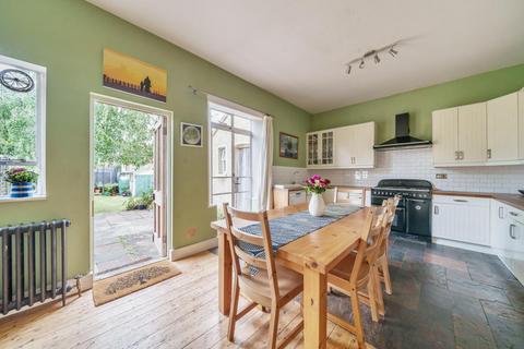 220 Minard Road, London, SE6 1NJ