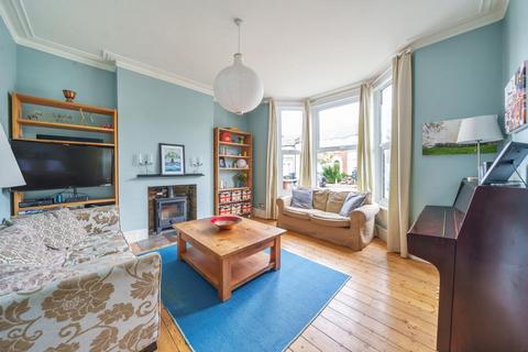 220 Minard Road, London, SE6 1NJ