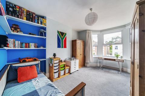 220 Minard Road, London, SE6 1NJ
