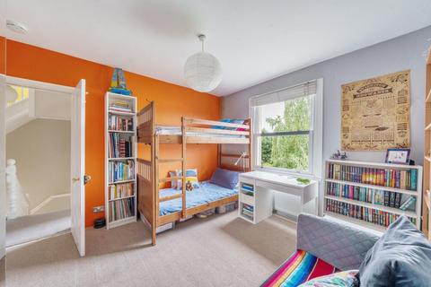 220 Minard Road, London, SE6 1NJ