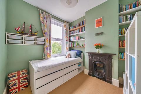 220 Minard Road, London, SE6 1NJ