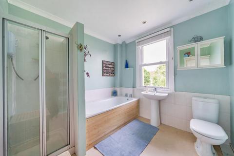 220 Minard Road, London, SE6 1NJ