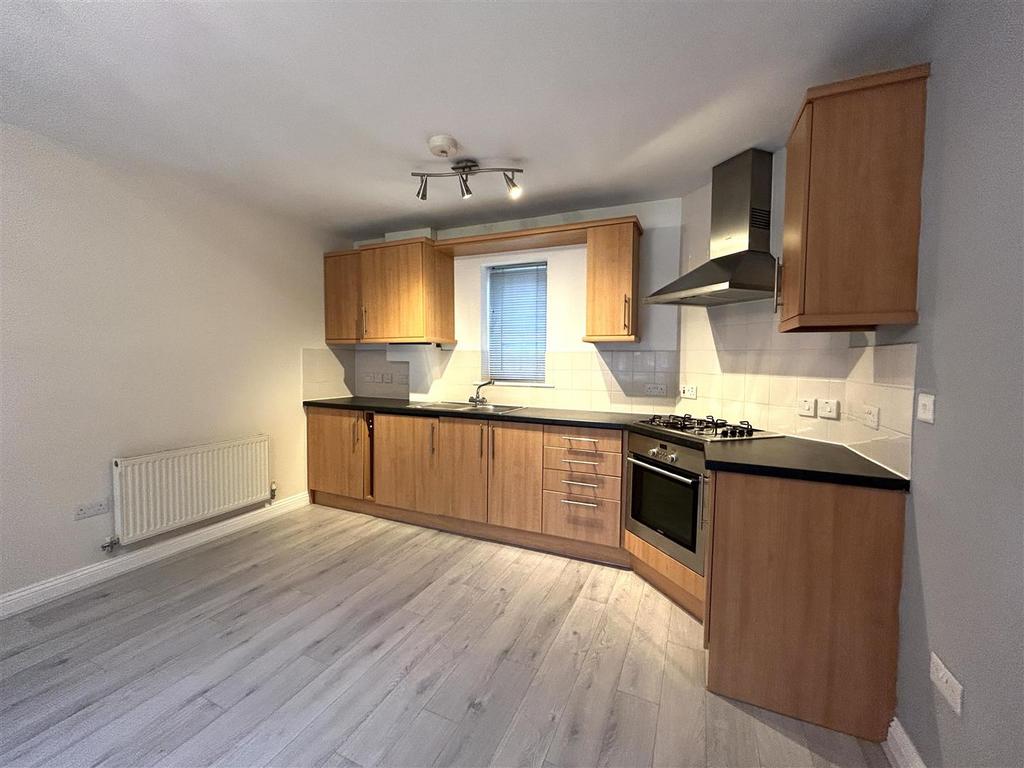 Haden Hill Road, Halesowen 2 bed apartment for sale £155,000
