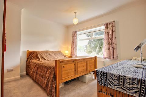 14 Beechfield Drive, Willerby, Hull, HU10 6DF