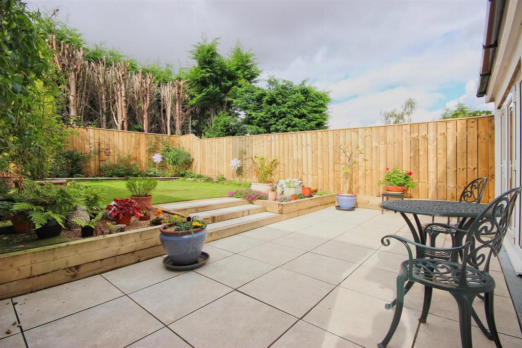 Attractive garden