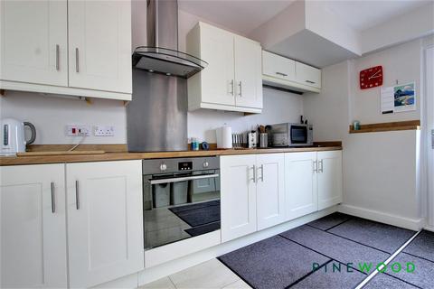 3 Elmton Close, Creswell, Worksop, S80 4EJ