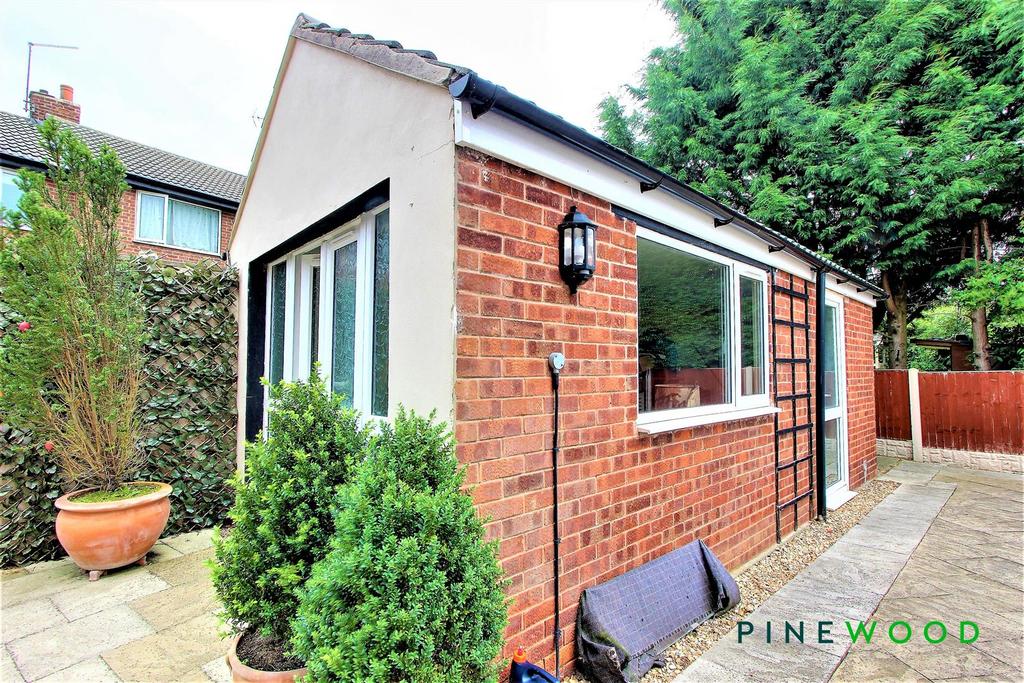 Garden room