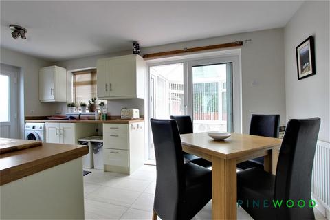 3 Elmton Close, Creswell, Worksop, S80 4EJ