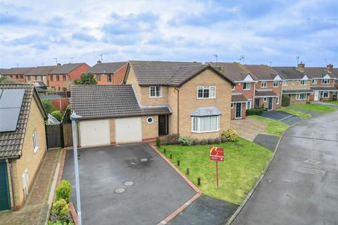 4 bedroom detached house for sale, Lichfield Close, St Nicolas Park