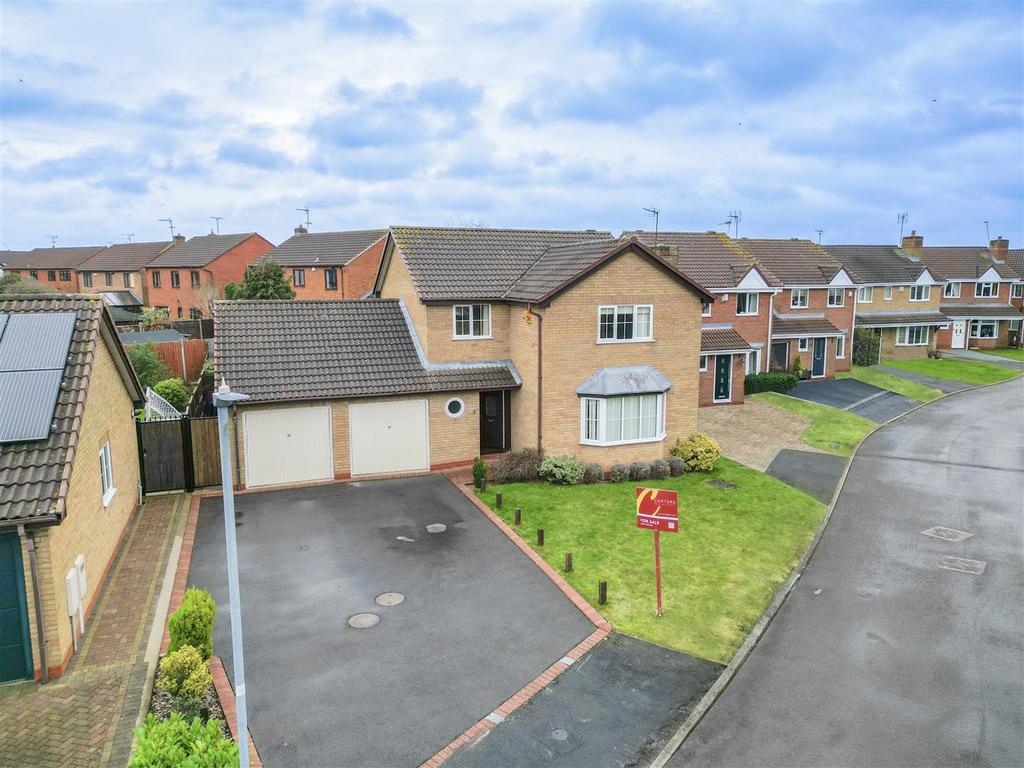 Lichfield Close, St Nicolas Park 4 bed detached house for sale £450,000