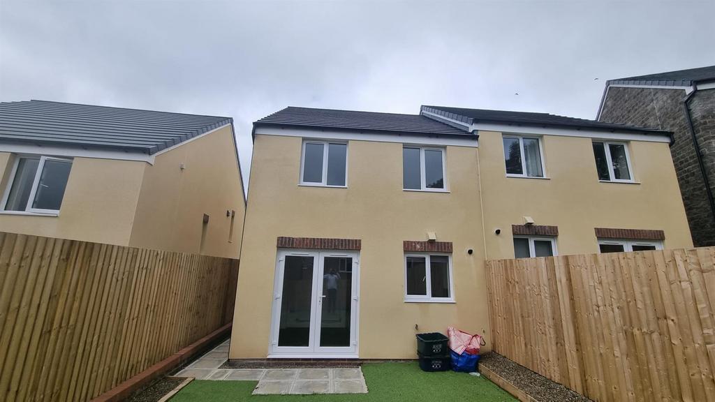 11 Tasker Way - Garden 5.jpeg